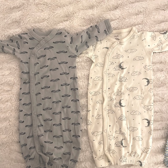 Soft baby PJ’s 0-3 months - Picture 2 of 5